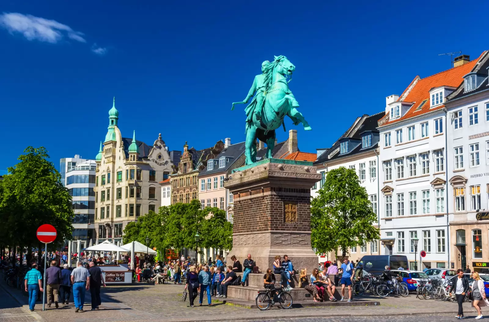 absalon statue on kopenhagen denmark absalon statue on kopenhagen denmark
