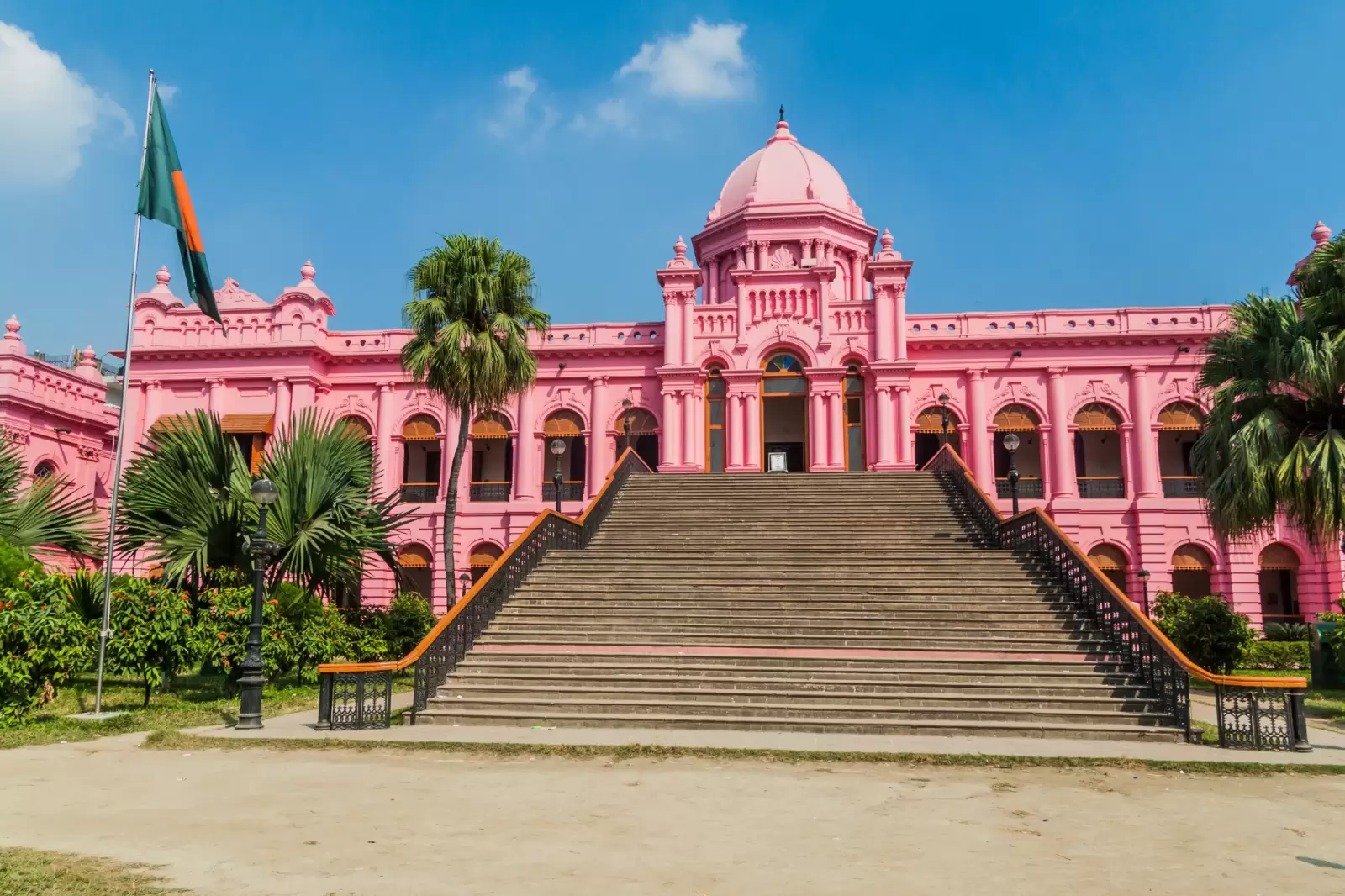 ahsan manzil former residential palace nawab of dhaka bangladesh ahsan manzil former residential palace nawab of dhaka bangladesh
