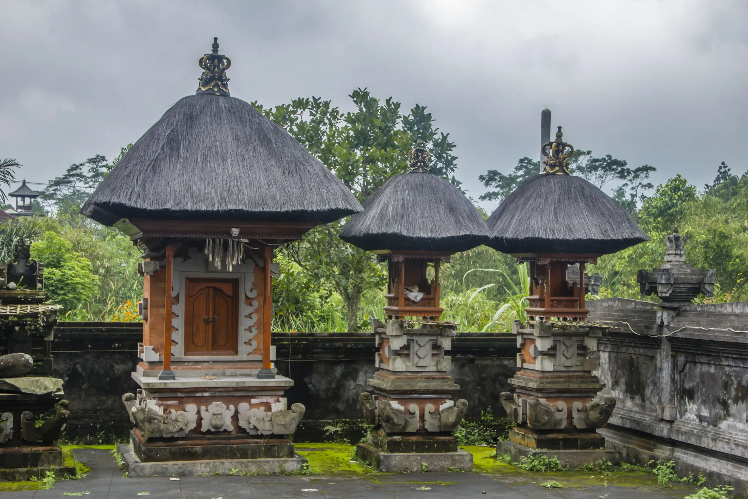 balinise traditional temples balinise traditional temples