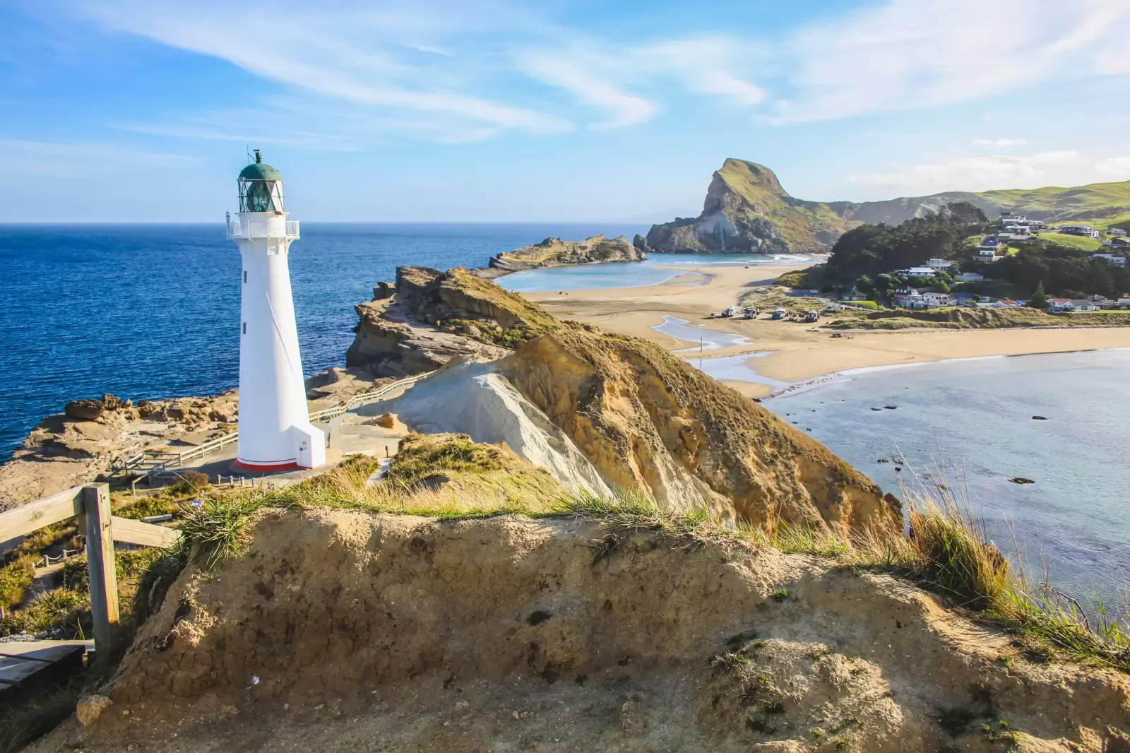 castlepoint lighthouse north island new zealand castlepoint lighthouse north island new zealand
