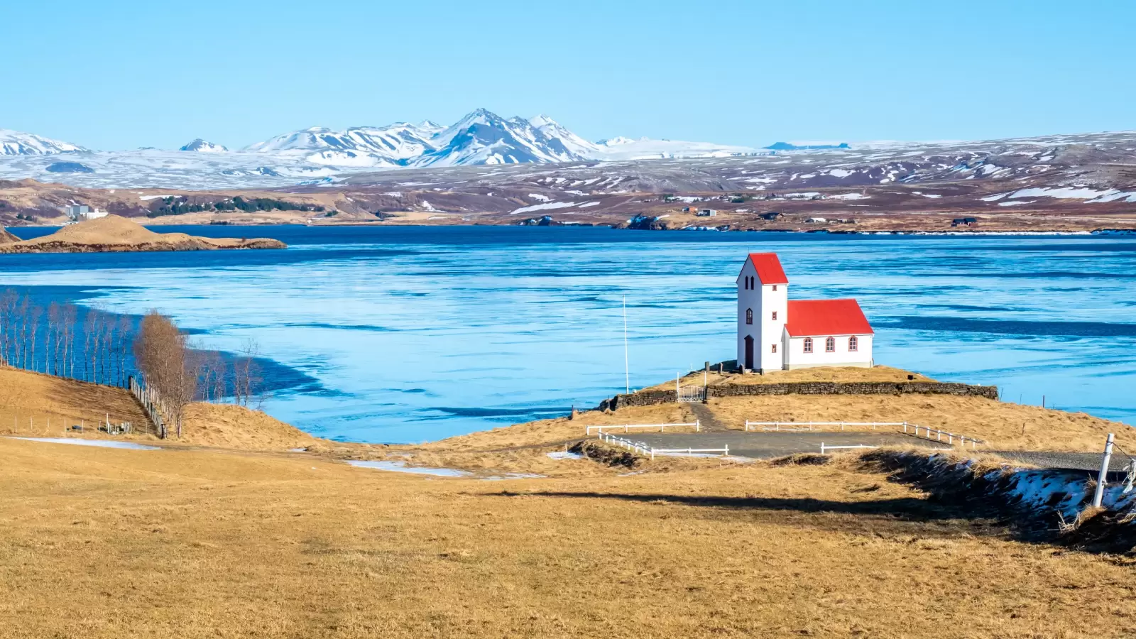 church on lake ulfljotsvatn known as ulfljotsvatnskirkja is landmark of southern