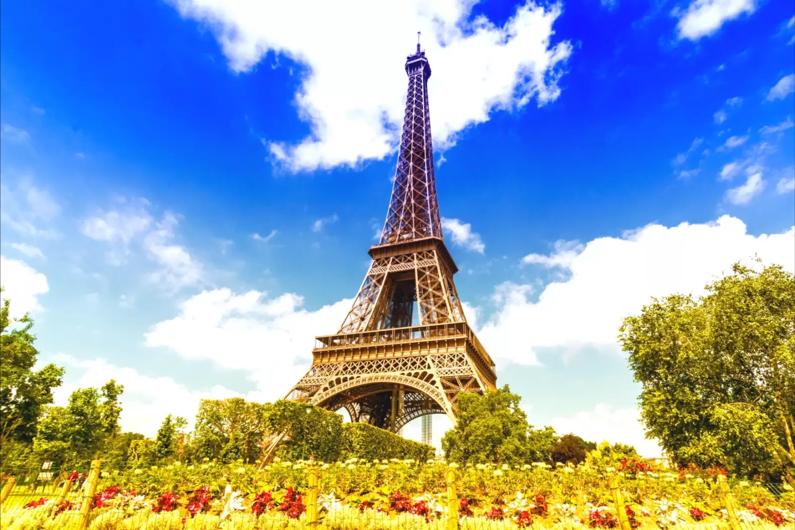 famous eiffel tower in paris france famous eiffel tower in paris france