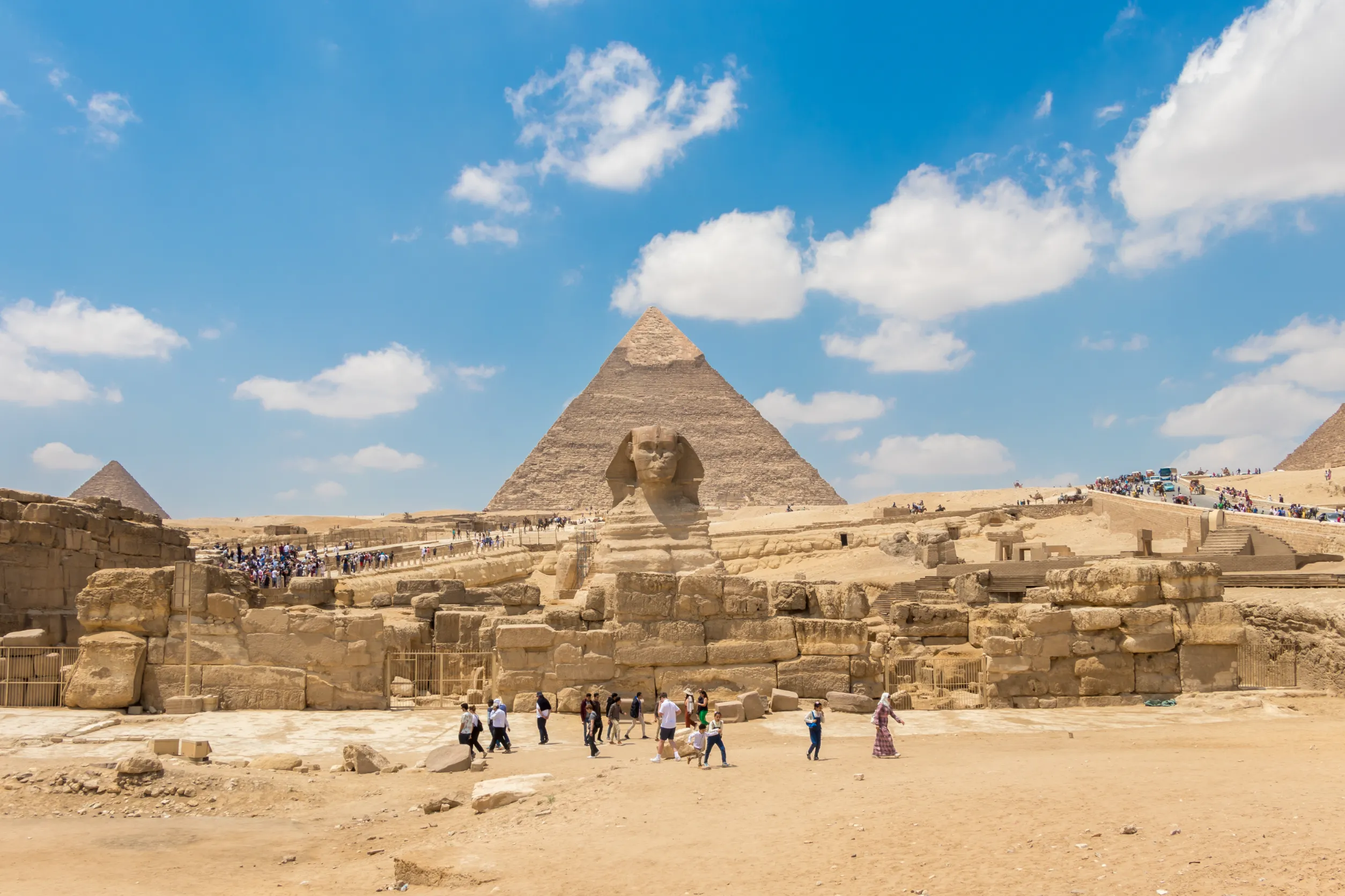 famous giza pyramids and the great sphinx famous giza pyramids and the great sphinx