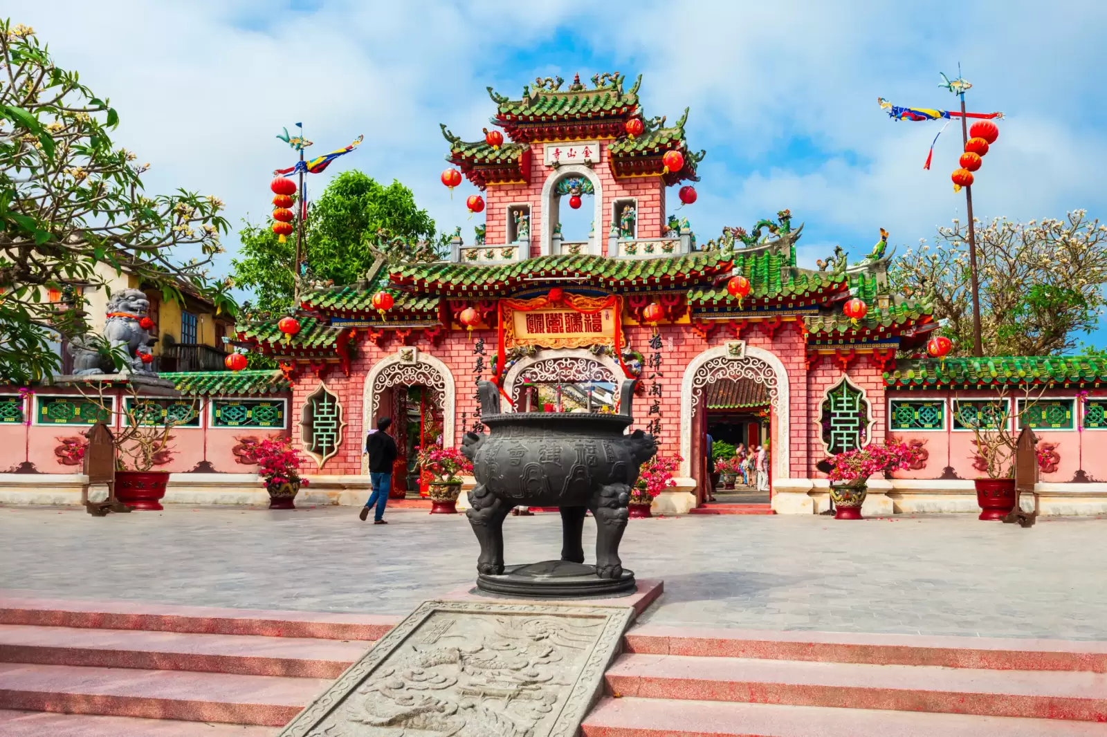 fukian assembly hall or phuc kien in the hoi