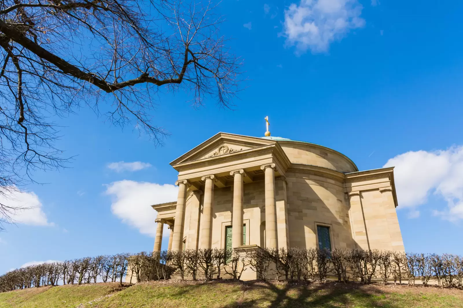 grabkapelle stuttgart mausoleum european blue skies old architecture landscape grabkapelle stuttgart mausoleum european blue skies old architecture landscape