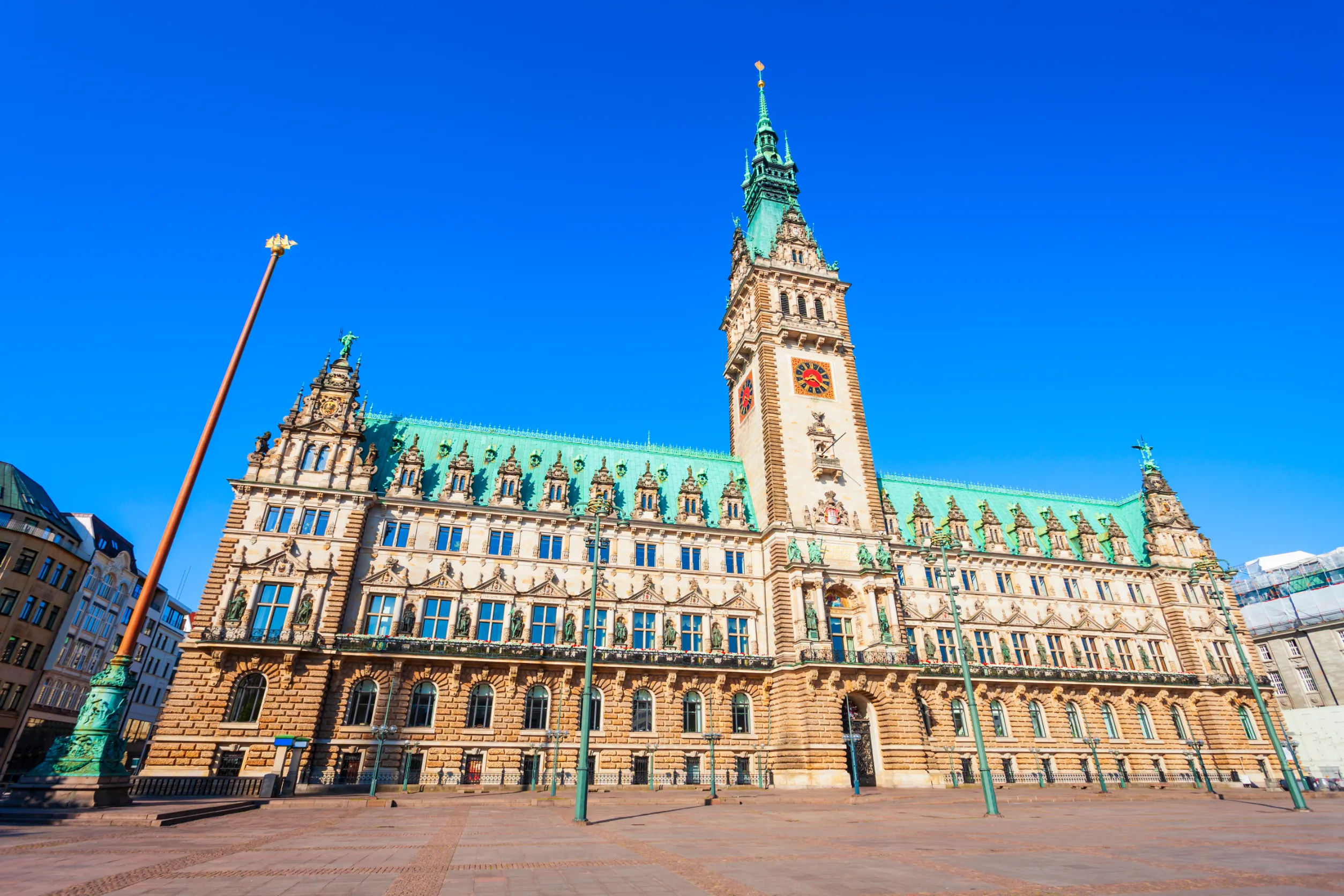hamburg city hall or hamburger rathaus is the seat of local government