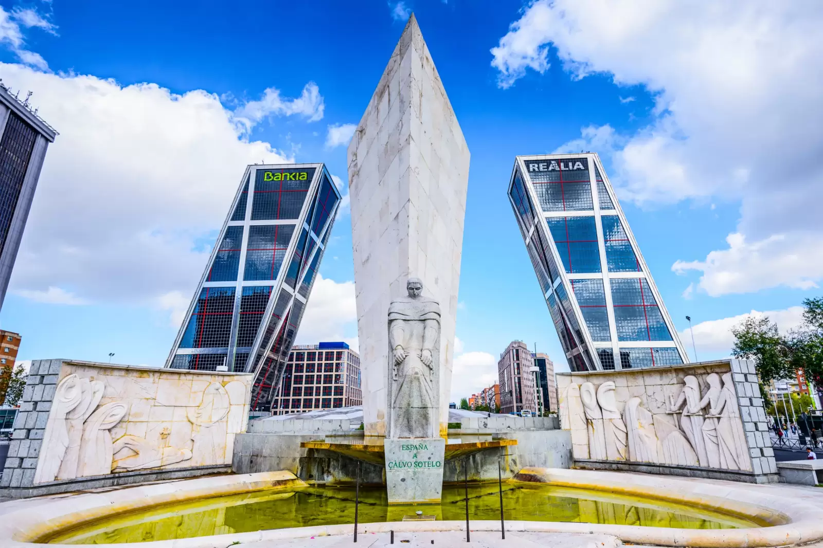 madrid spain puerta de europa towers madrid spain puerta de europa towers