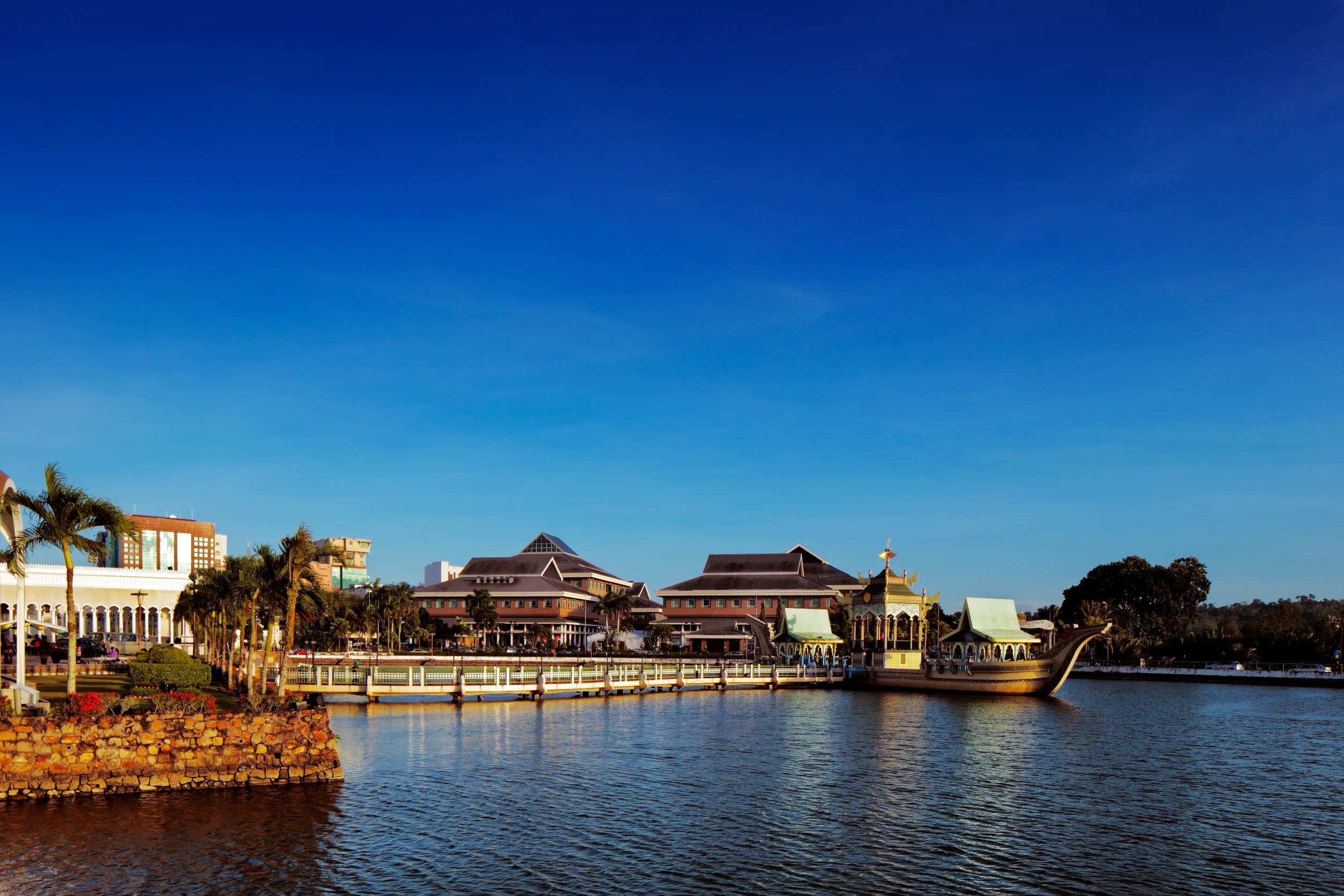 majestic sultan omar ali saifuddien mosque of brunei majestic sultan omar ali saifuddien mosque of brunei