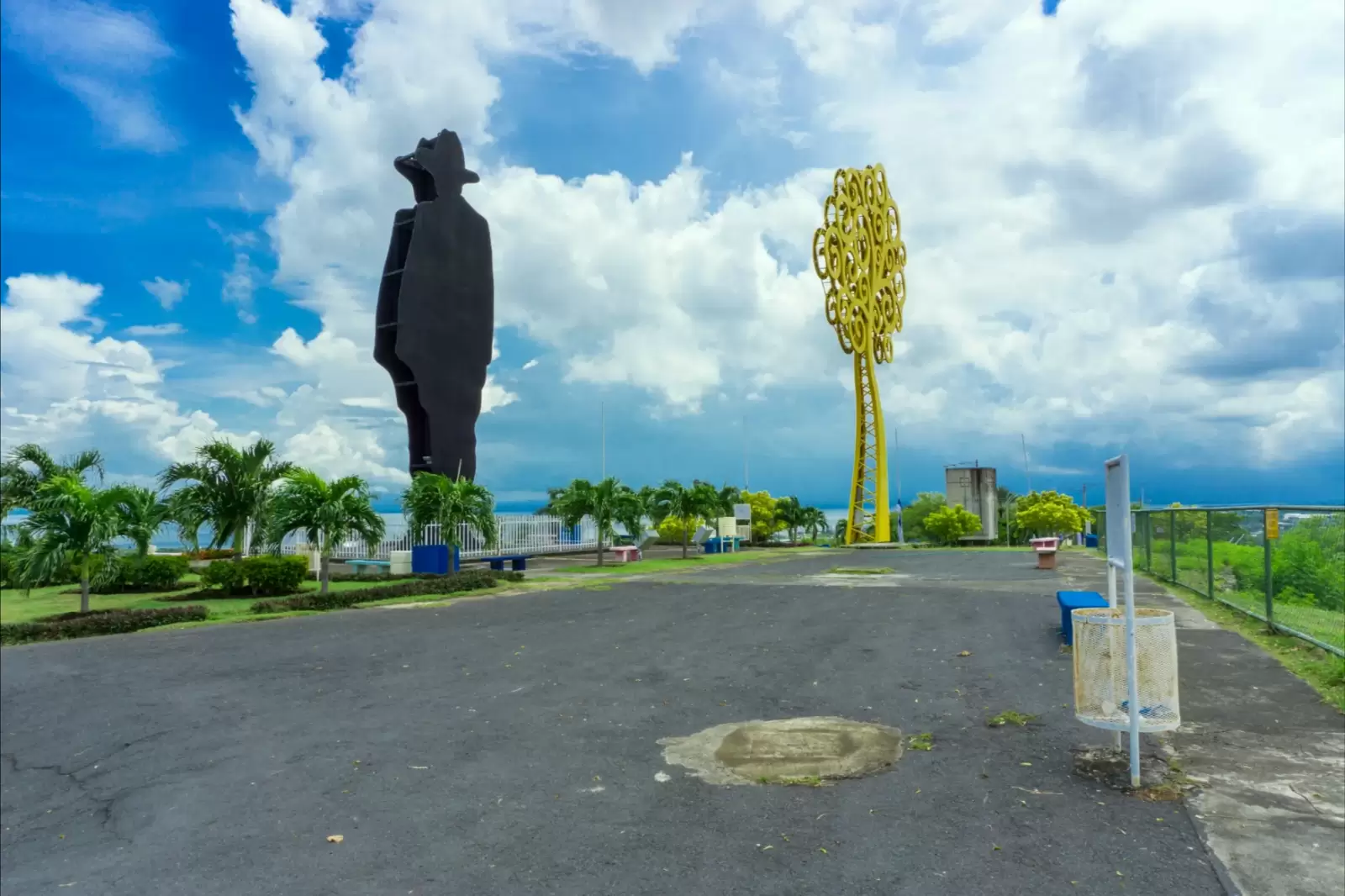 managua nicaragua statue of sandino and revolution tree managua nicaragua statue of sandino and revolution tree