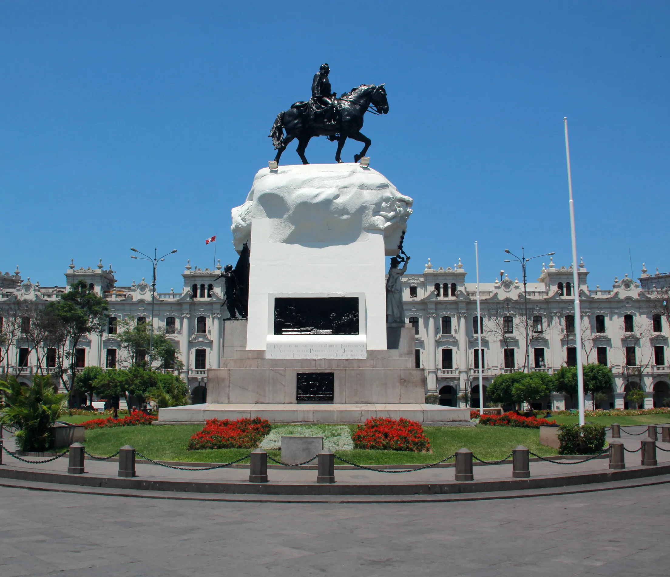 monument to jose de san martin on the plaza san marta monument to jose de san martin on the plaza san marta