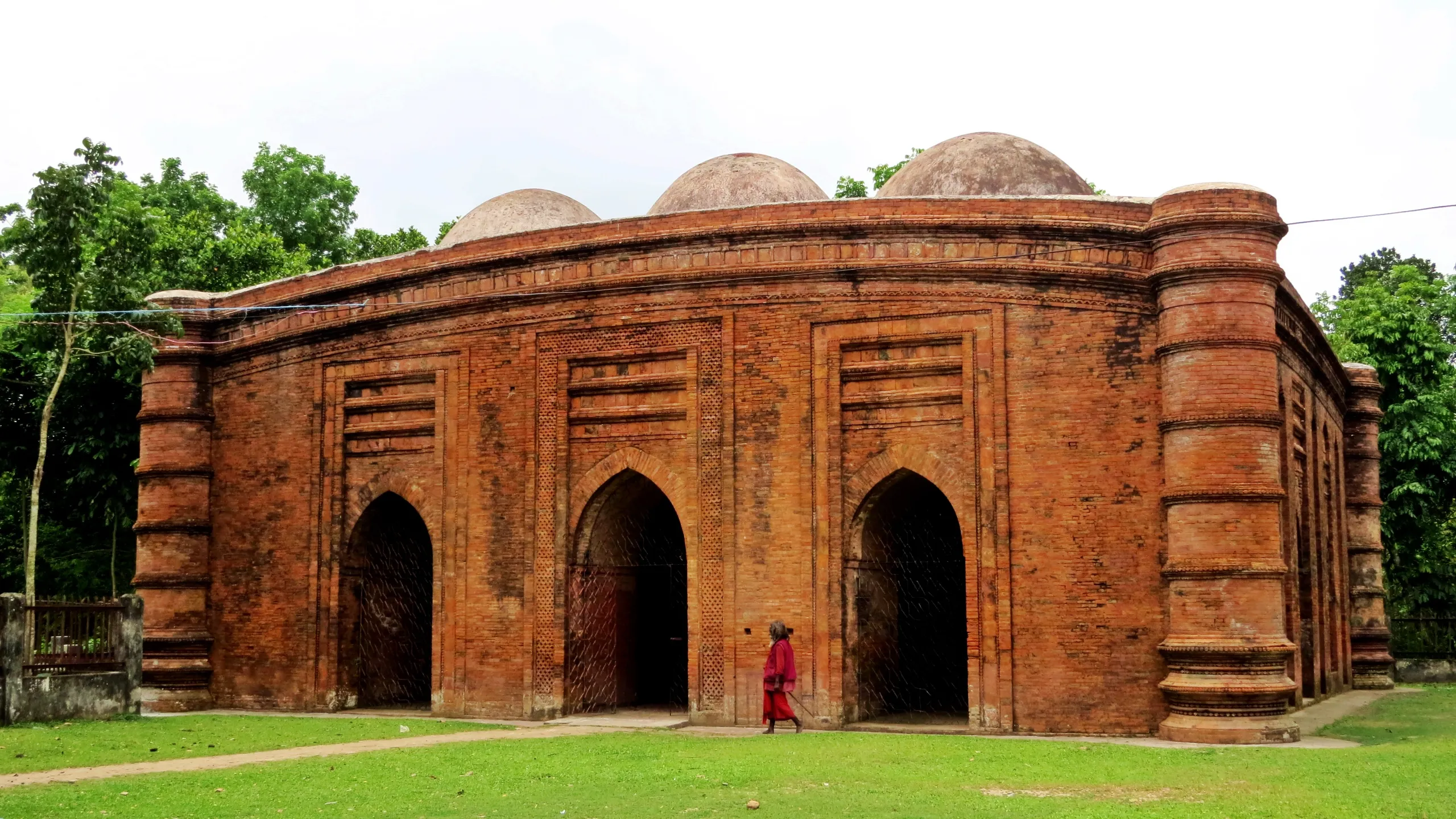 nine dome mosque bagarhat in bangladesh nine dome mosque bagarhat in bangladesh