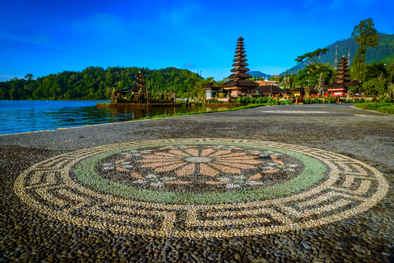 pura ulun danu bratan hindu temple bali indonesia pura ulun danu bratan hindu temple bali indonesia