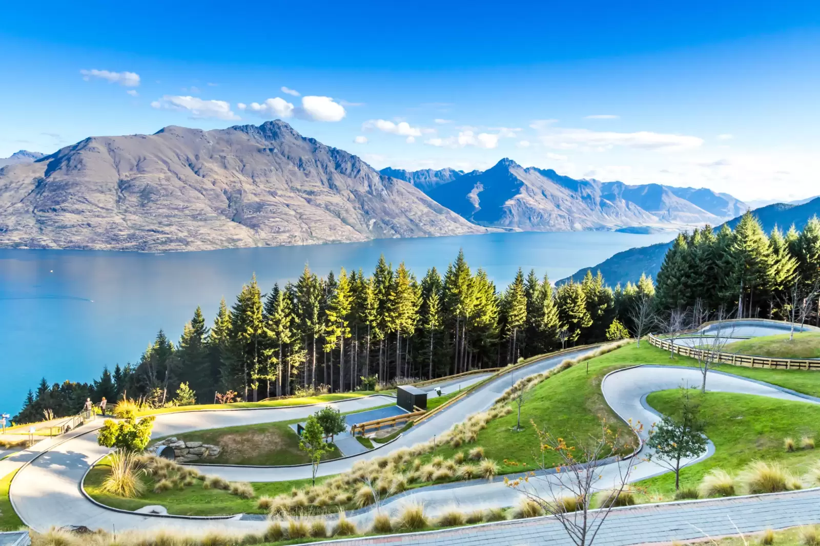 queenstown in new zealand the city of adventure and nature
