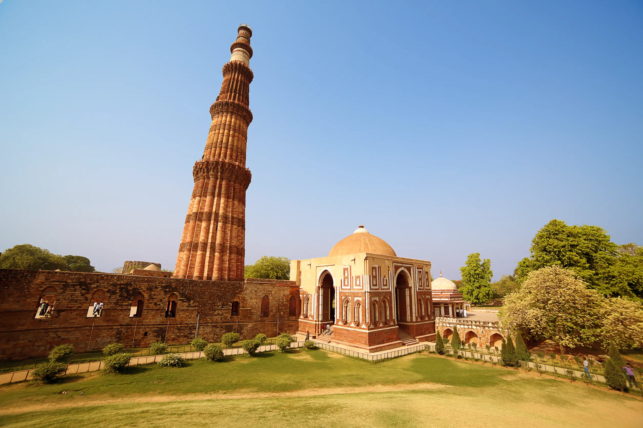 qutb minar new delhi