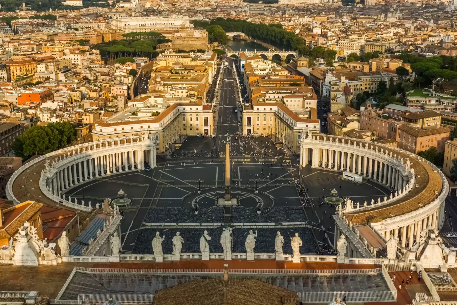 saint peter s square piazza san pietro in vatican rome italy saint peter s square piazza san pietro in vatican rome italy