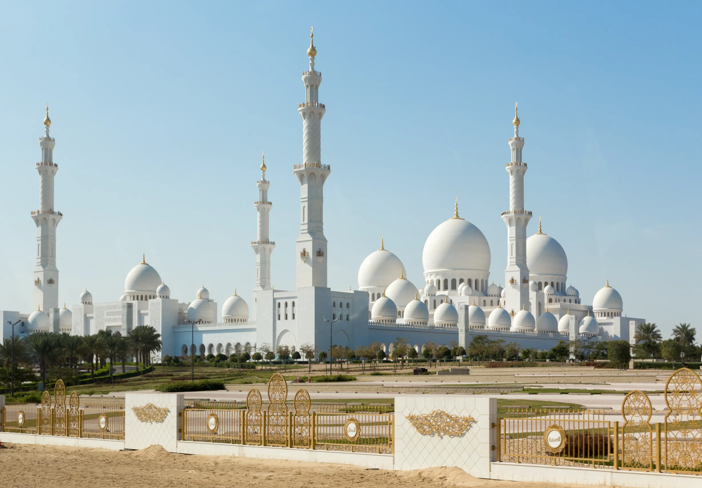 sheikh zayed grand mosque in abu dhabi sheikh zayed grand mosque in abu dhabi