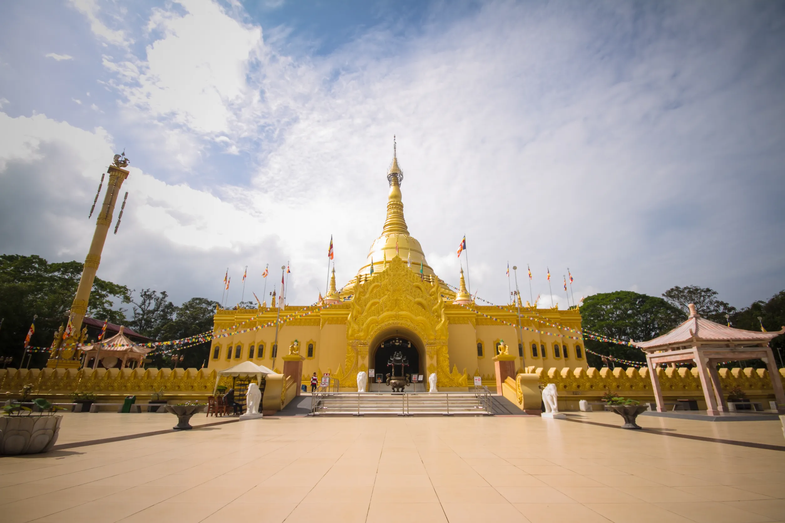 shwedagon pagoda simulation in indonesia shwedagon pagoda simulation in indonesia