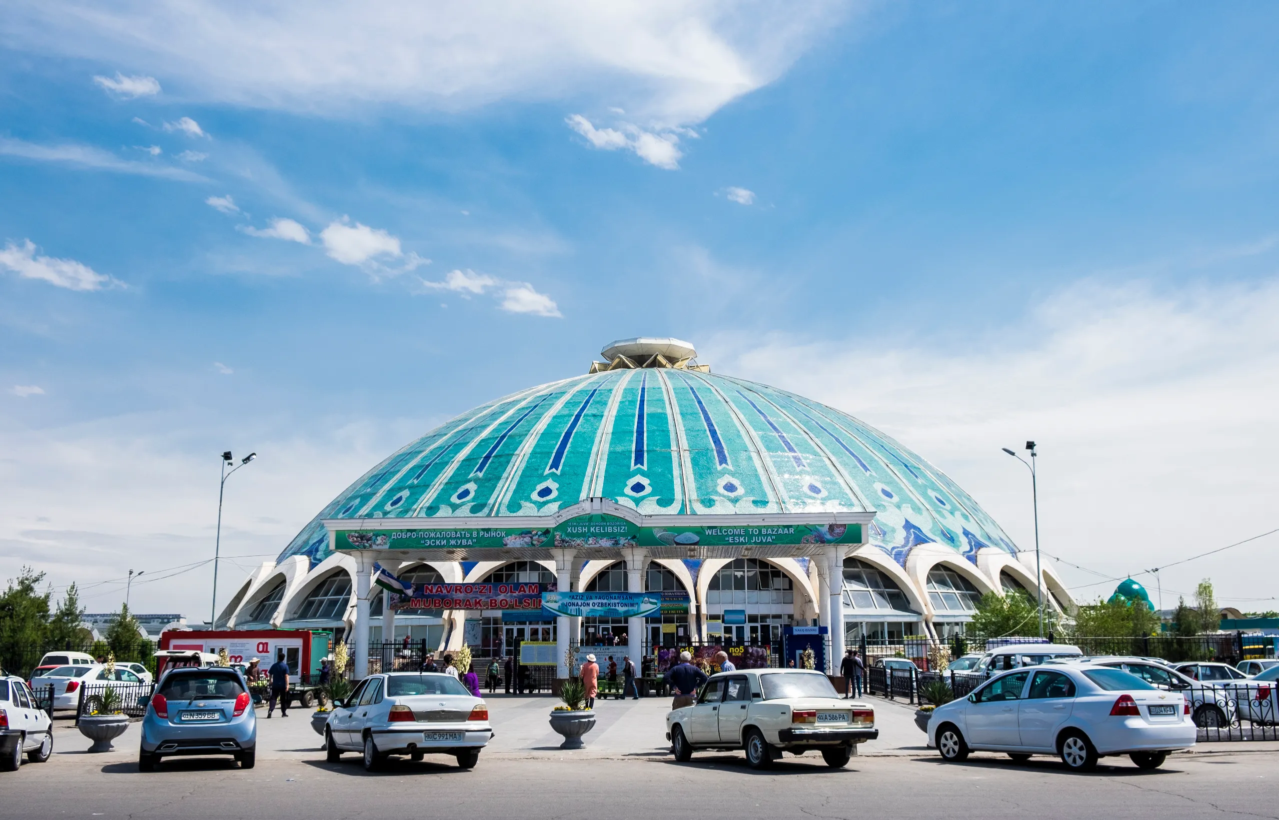tashkent chorsu bazaar or eski juva bazaar tashkent chorsu bazaar or eski juva bazaar