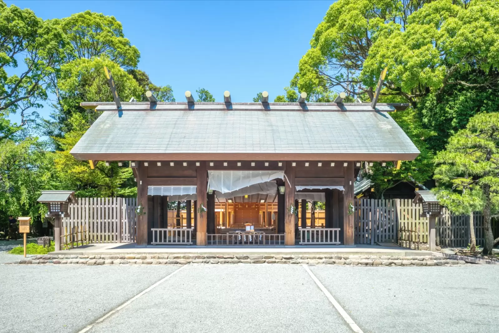 the iseyama kotai jingu shrine in yokohama japan the iseyama kotai jingu shrine in yokohama japan