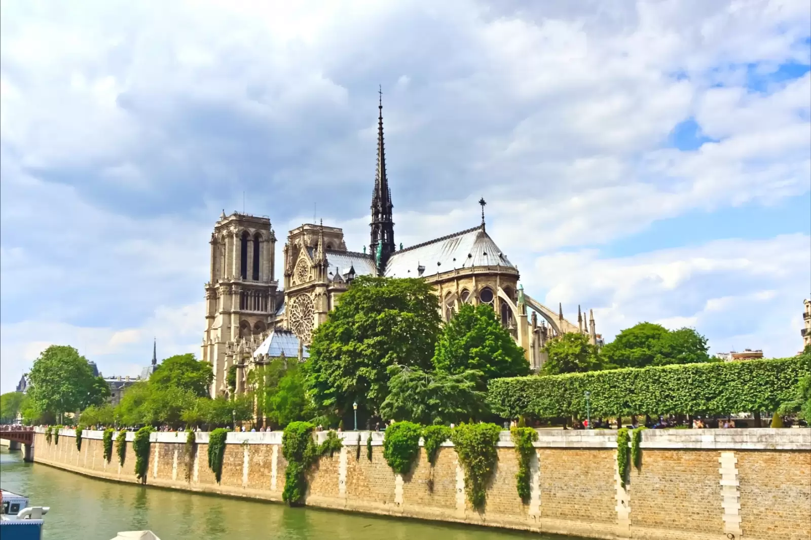 the notre dame de cathedral in paris france the notre dame de cathedral in paris france