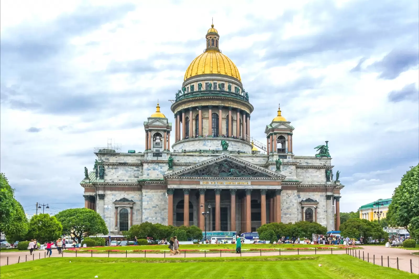 the saint isaac cathedra in st. petersburg russia the saint isaac cathedra in st. petersburg russia