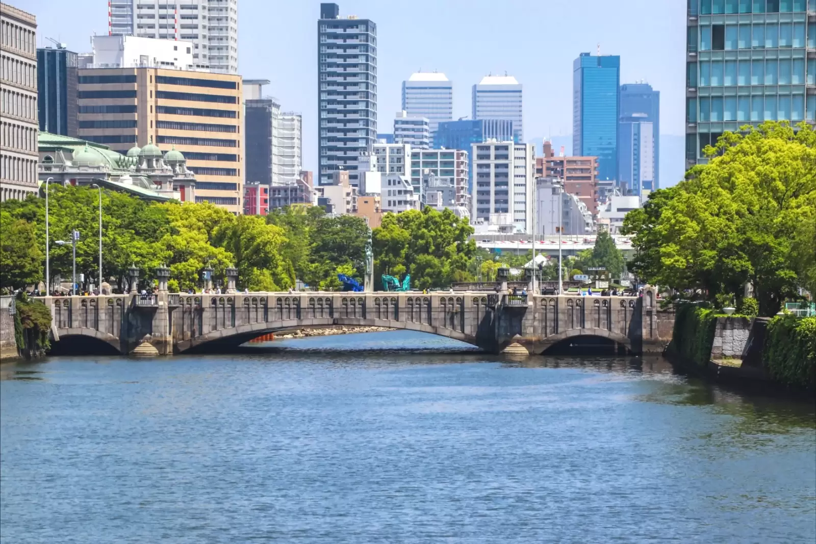 the yodoyabashi bridge in osaka japan