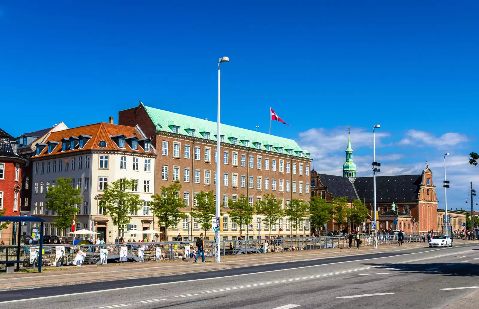 view of the embankment of the slotsholmen island