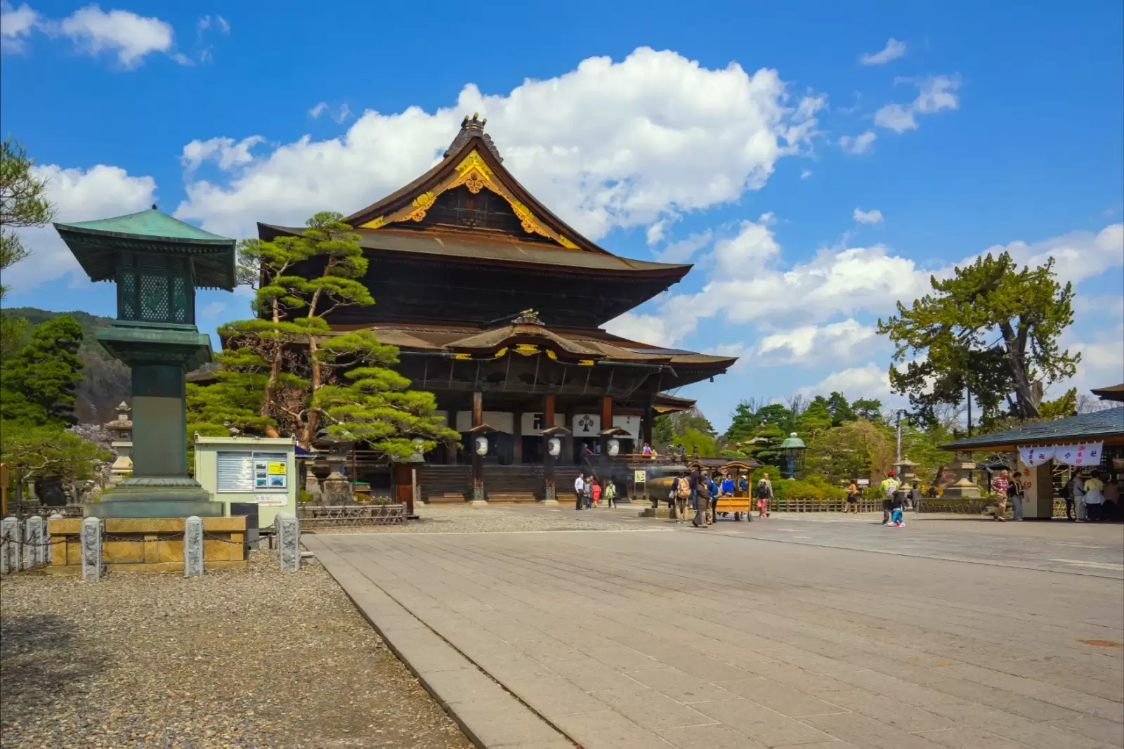 zenkoji temple the famous place in nagano japan zenkoji temple the famous place in nagano japan